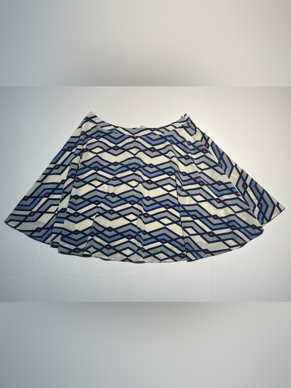 Francesca's Collections Geometric Chevron A-Line Pleated Skirt Size L